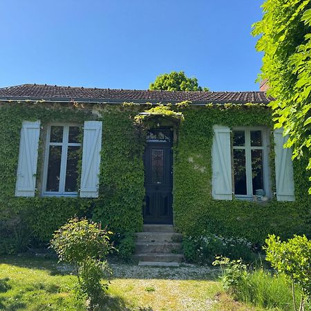 Cottage-Saint Laurent Sur Sevre エクステリア 写真